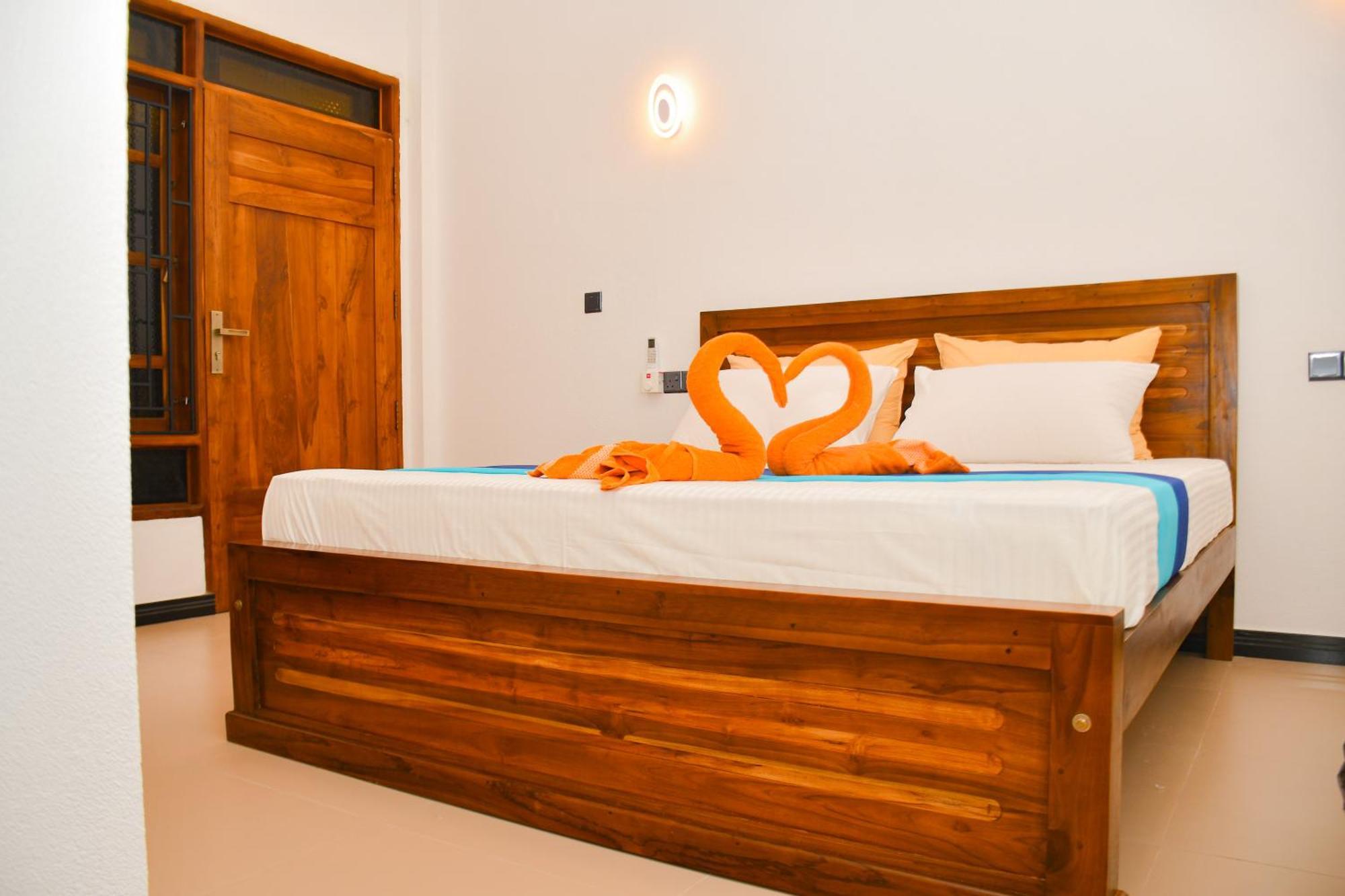 Ocean Grace Bed and Breakfast Arugam Bay Exteriör bild